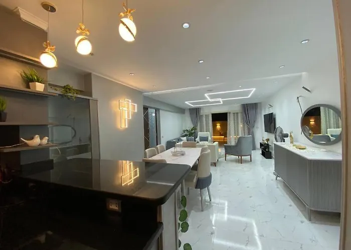 Luxury 3 Bedrooms 2 Bathrooms
