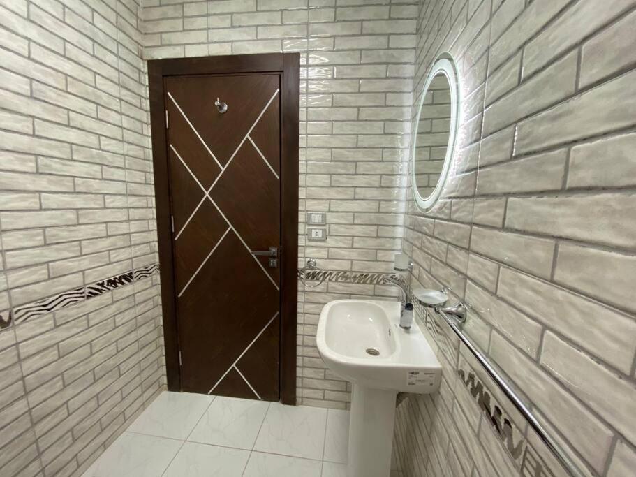 Luxury 3 Bedrooms 2 Bathrooms Cairo