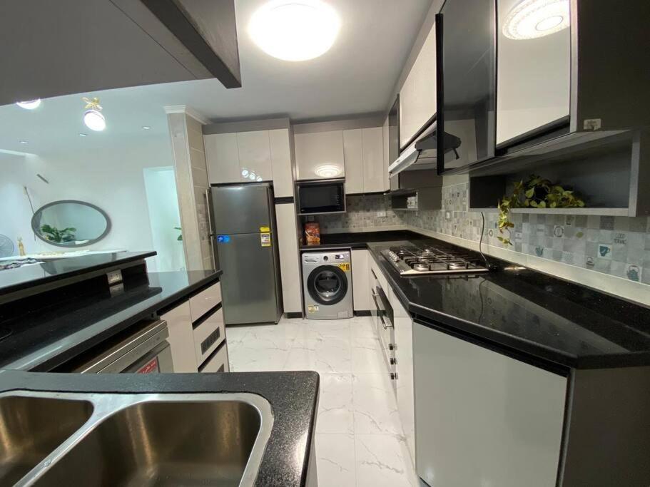 Luxury 3 Bedrooms 2 Bathrooms Apartment Cairo