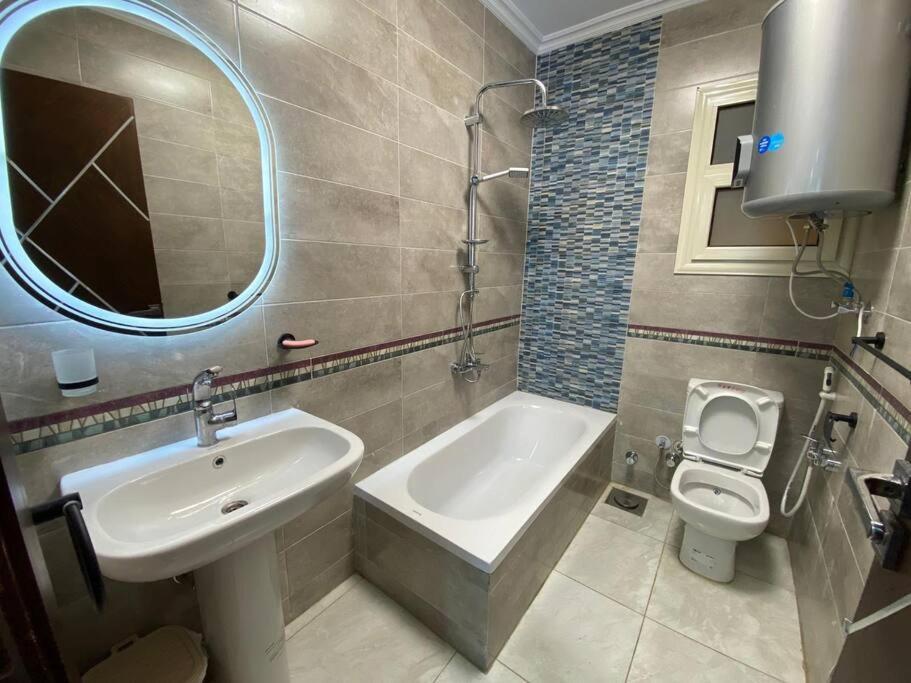 Luxury 3 Bedrooms 2 Bathrooms *
